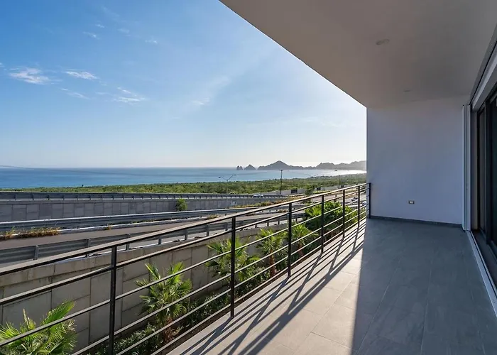 Arch View Luxury With Heated Rooftop Pool And Jacuzzi Apartment