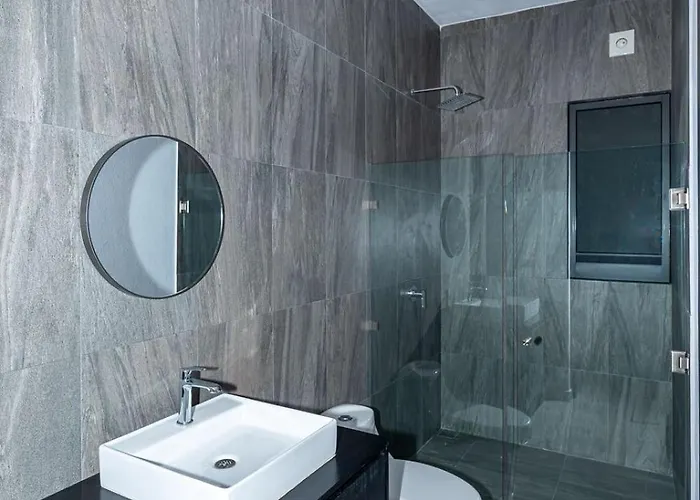 Arch View Luxury With Heated Rooftop Pool And Jacuzzi *