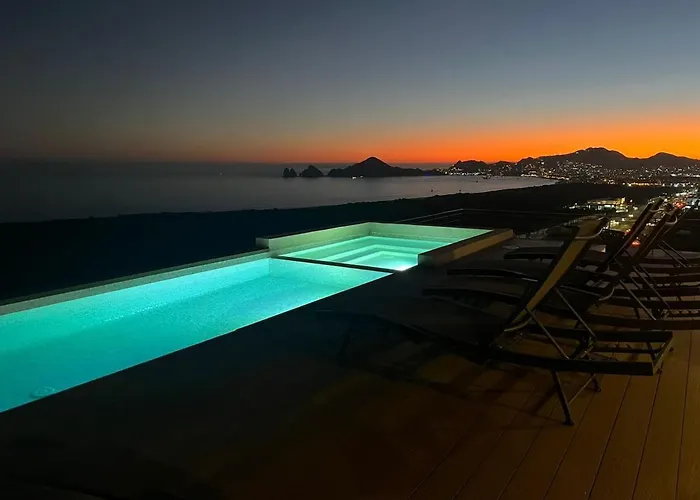 Arch View Luxury With Heated Rooftop Pool And Jacuzzi Apartment